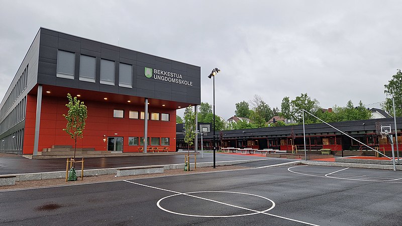 Bekkestua_skole_Bærum_01